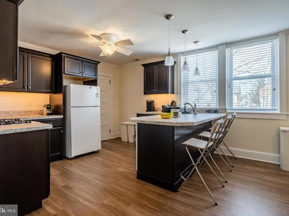 110 W Circular Ave APT 2, Paoli, PA 19301