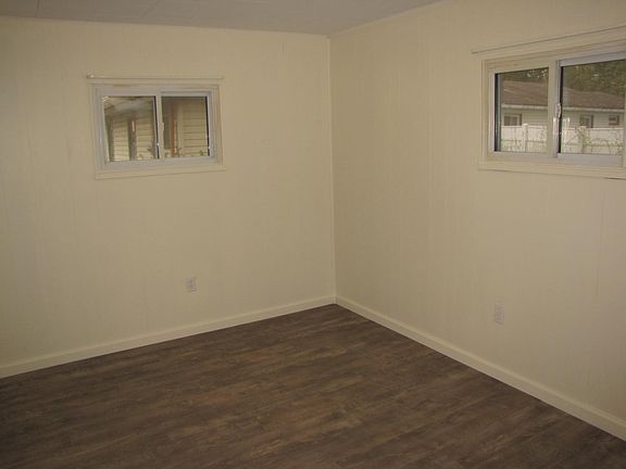 3rd image of 12014 Mohawk Dr
