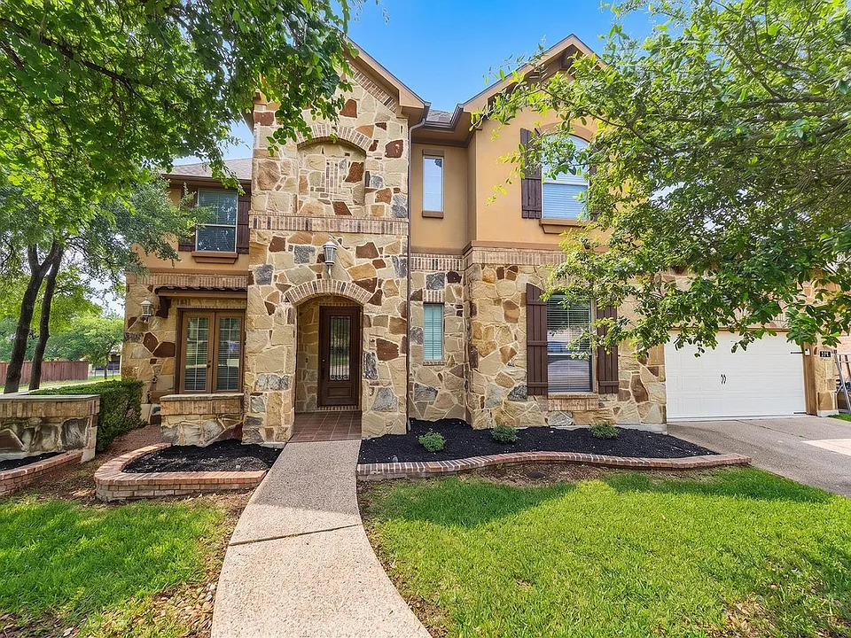 114 N Saddle Ridge Dr