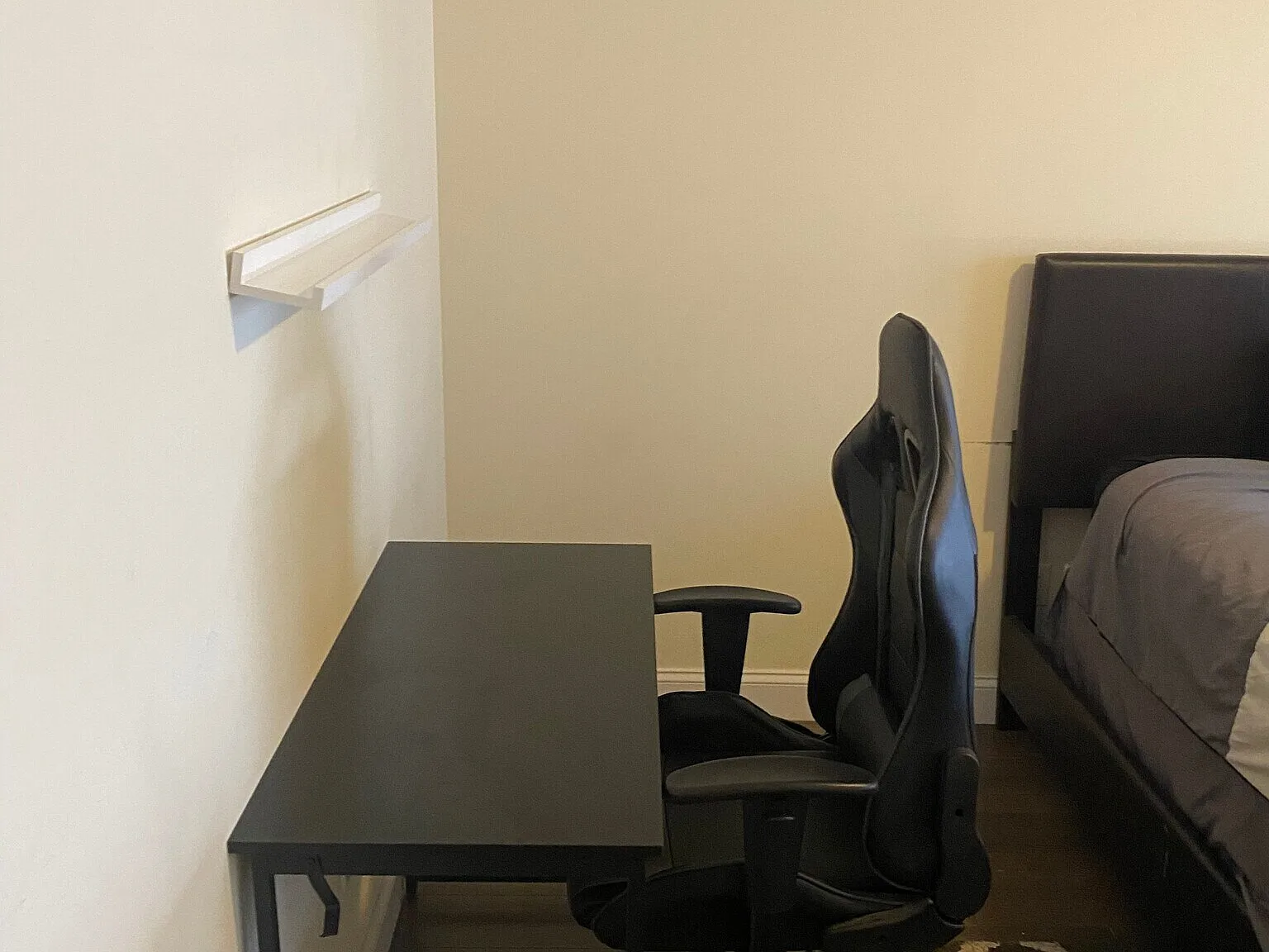 2 bed, 1000 sqft, $4,100 — Photo 2