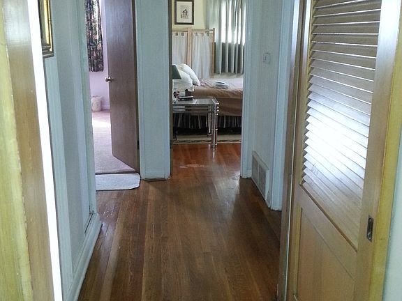 4th image of 2227 Collett Dr