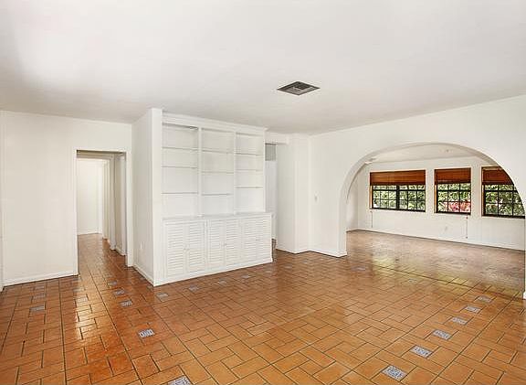 4th image of 750 Curtiswood Dr