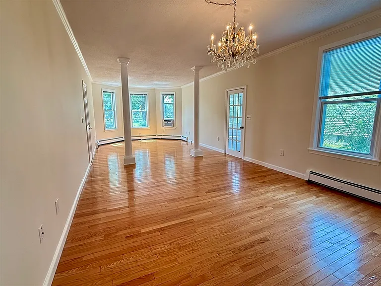 40 Chestnut St #1 — Photo 3