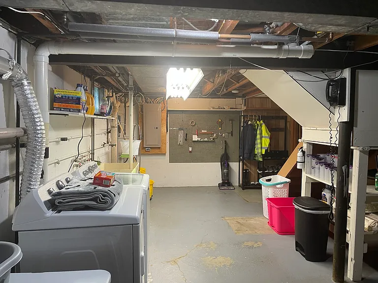 1592 N Creek Rd — Photo 42
