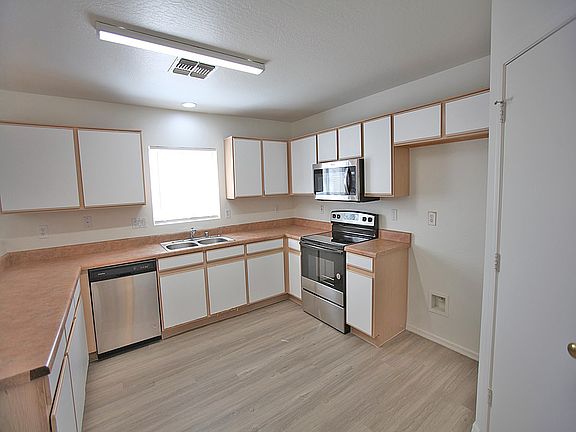 5th image of 12837 W Dreyfus Dr