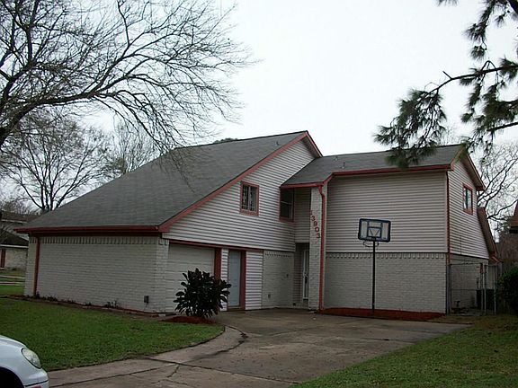 *** BRAND NEW ROOF *** FEB 2013