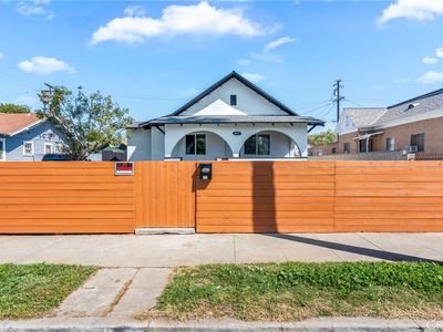 411 E Center St, Pomona, CA, 91767