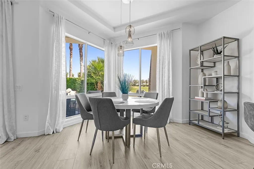 3 bed, 2180 sqft, $5,000 — Photo 4