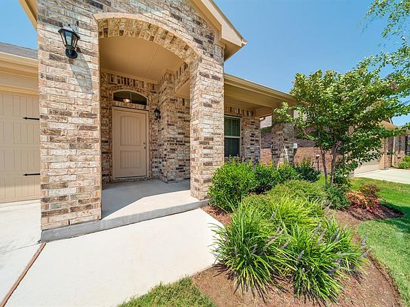 4th image of 7912 Mosspark Ln