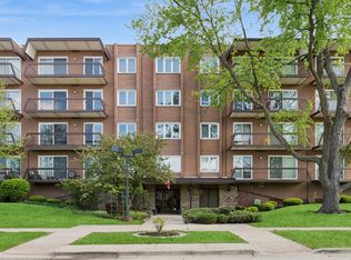 8100 W Foster Ln APT 311, Niles, IL 60714