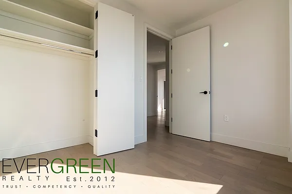 Rented by ERNY LLC | media 33