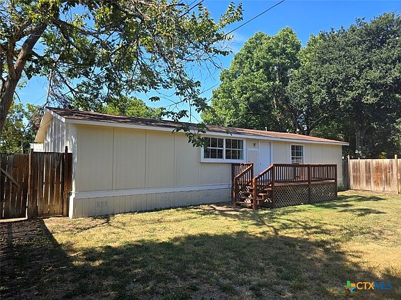 2nd image of 908 Cuero St