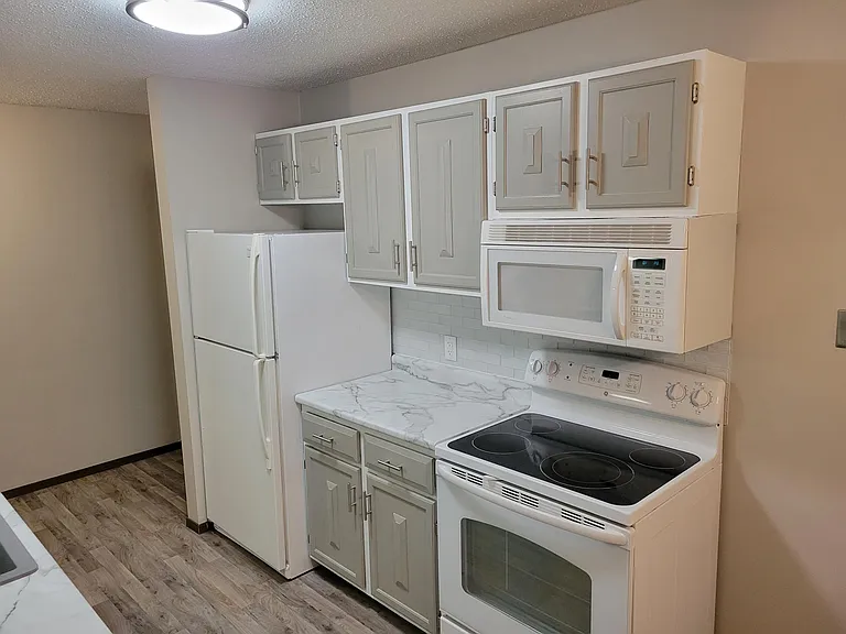 3917 Heritage Hills Dr #102 — Photo 4