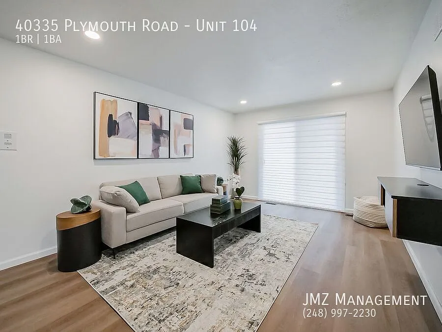All New Luxury Living In Plymouth — Photo 3