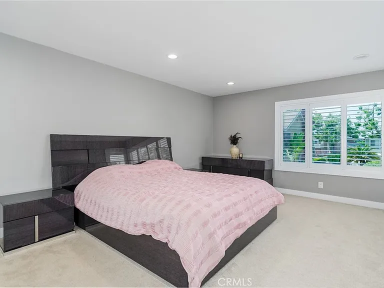 13014 Espinheira Dr — Photo 20