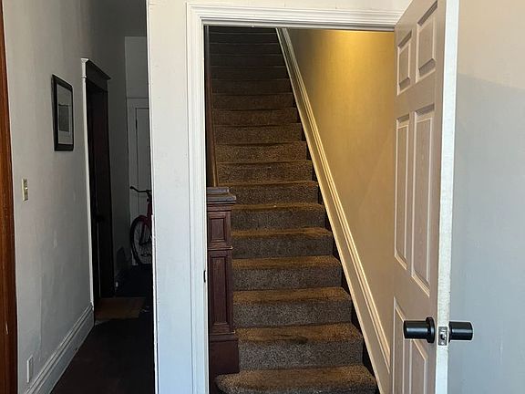2nd image of 415-417 W Washington St #415-2FE
