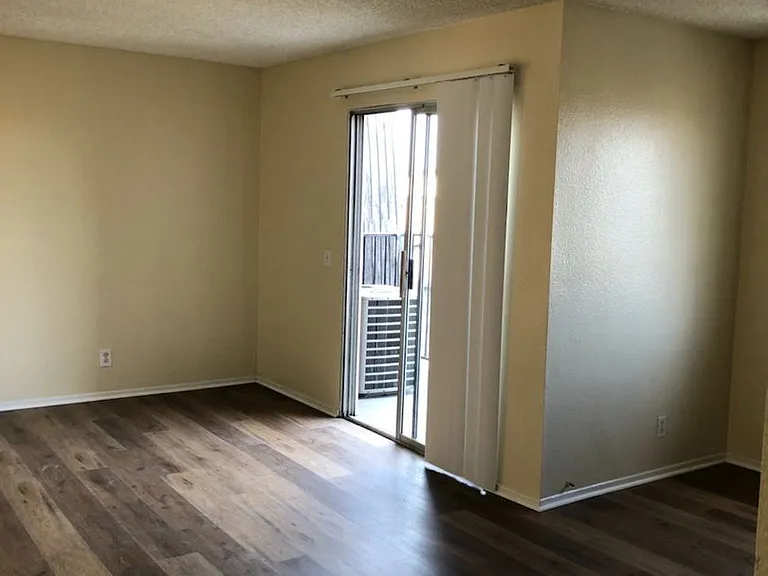 13517Trac — Photo 9