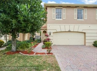 5181 Meadow Oaks Dr, Coconut Creek, FL 33073