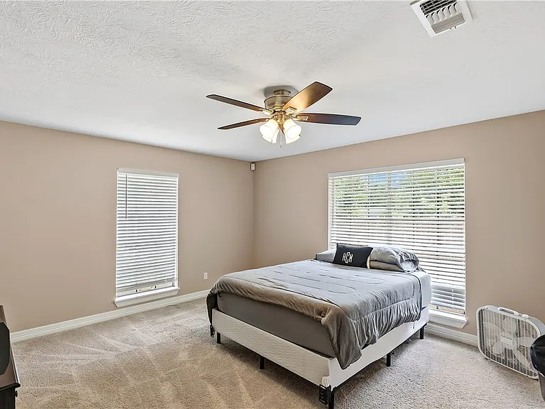 1405 Lawyer St — Photo 23