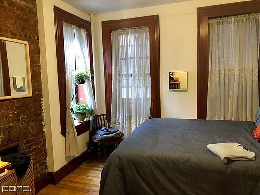 Rented by Point NYC | media 35