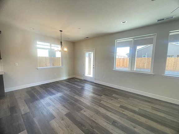 3rd image of 16269 W Sunset Ave
