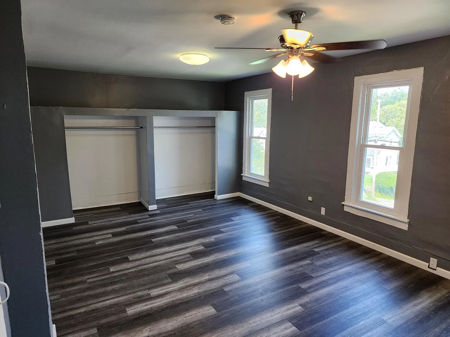 4 bed, 2136 sqft, $2,100 — Photo 3