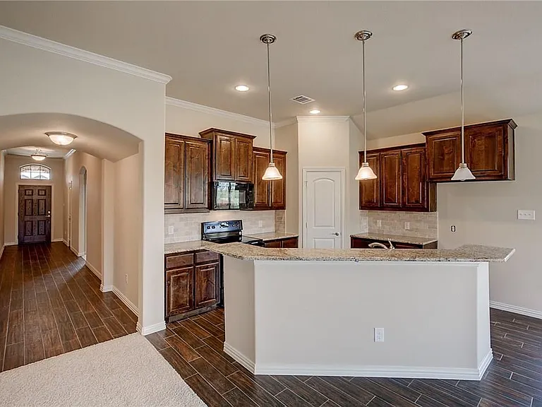 2100 McCallister Dr — Photo 23