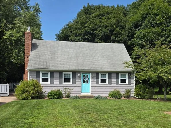 60 Brookwood Rd, South Kingstown, RI 02879