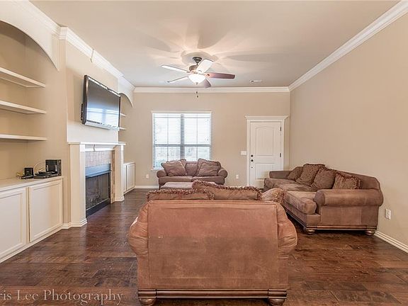 5th image of 368 N Cold Harbor Ave