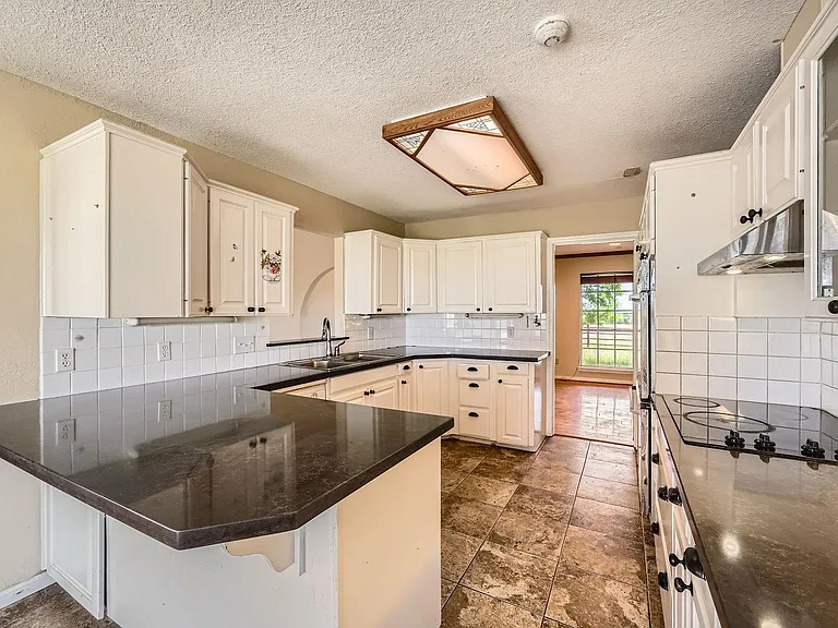 1850 County Road 105 — Photo 12