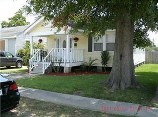 537 Saint Joseph Ln, Harvey, LA 70058