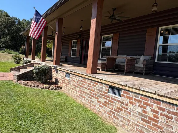 2214 Mallalieu Dr SE, Ruth, MS 39662