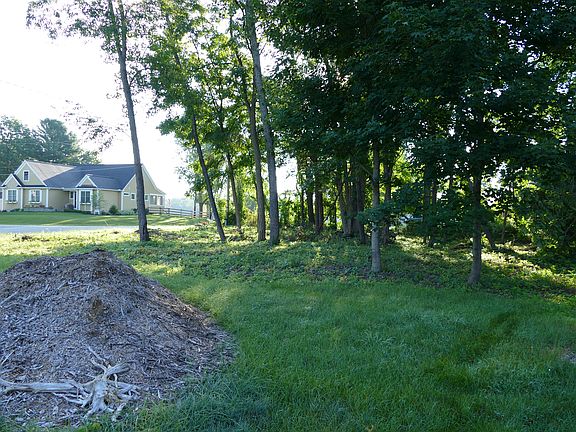 5th image of Piping Rock Circle