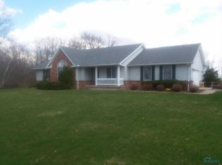 15826 N River Rd, Pemberville, OH 43450