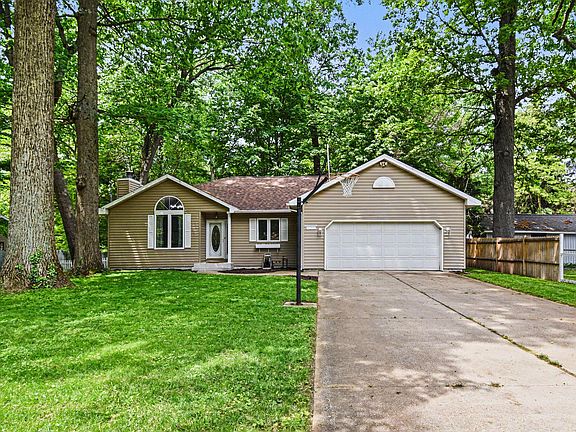2nd image of 14275 Shiawassee Dr