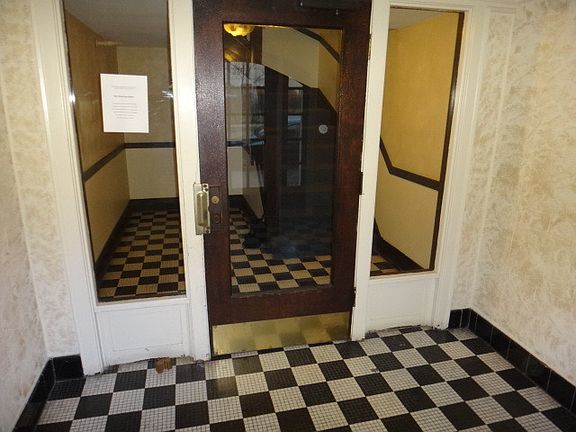 2nd image of 336 S Kenilworth Ave APT 1