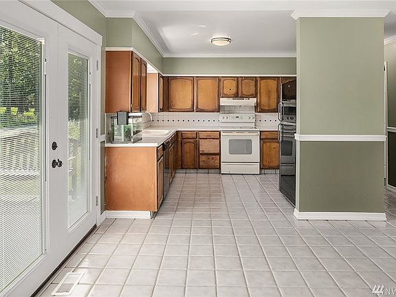5th image of 31735 SE 40th St
