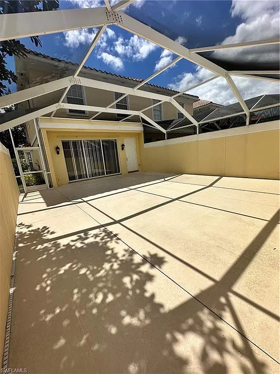 3 bed, 2.5 bath, 1830 sqft, $3,400 — Photo 3