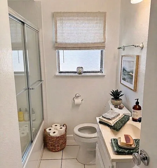 5870 Bowcroft St #2 — Photo 14