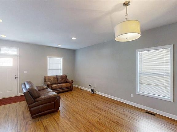 5th image of 1315 W 27th St