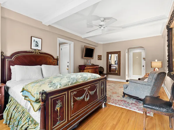 339 East 58th Street 9B image 2 of 6