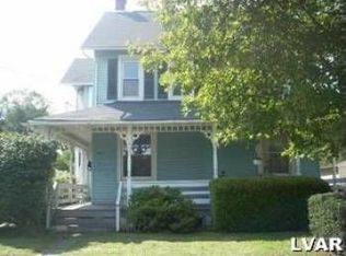 30 S 10th St, Quakertown, PA 18951