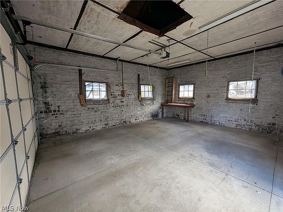 5th image of 955 Adair Ave