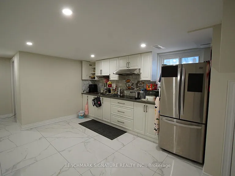 220 Lucas St #BASEMENT — Photo 1