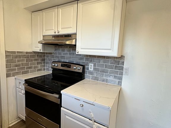 4th image of 7206 Glen Haven Dr