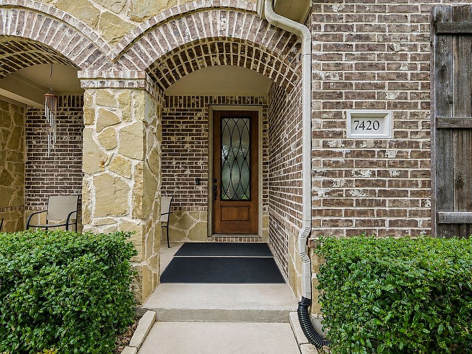 1st image of 7420 E Fork Ln