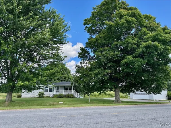 10601 County Route 8, Chaumont, NY 13622