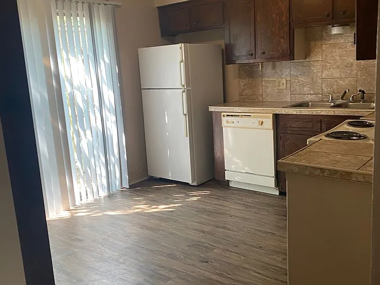 8865 Gsri Ave — Photo 5