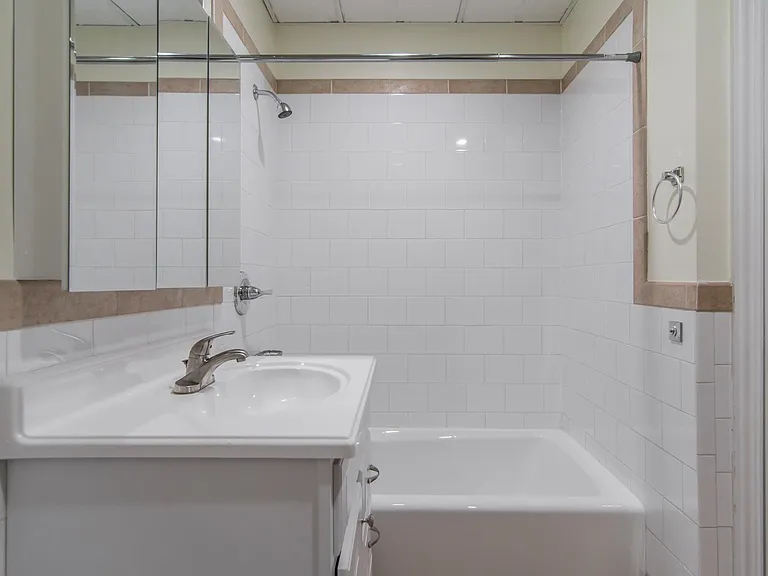 300 Communipaw Ave #106 — Photo 13