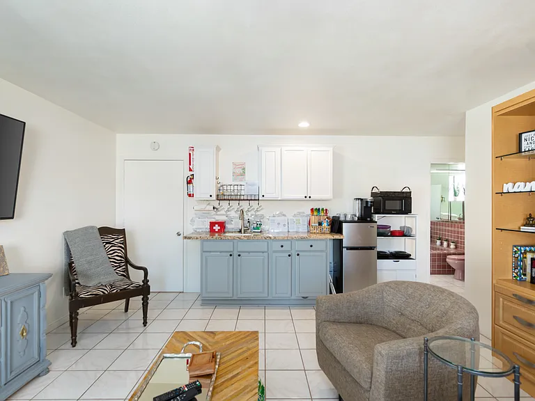 628 S Mountain View Dr #B — Photo 6